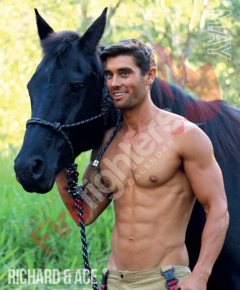 Des pompiers australiens ont posé avec des animaux pour le calendrier