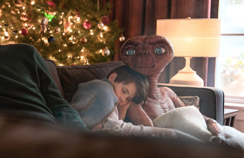 E.T. et Elliott se sont réunis dans cette nouvelle publicité de Noël génial...