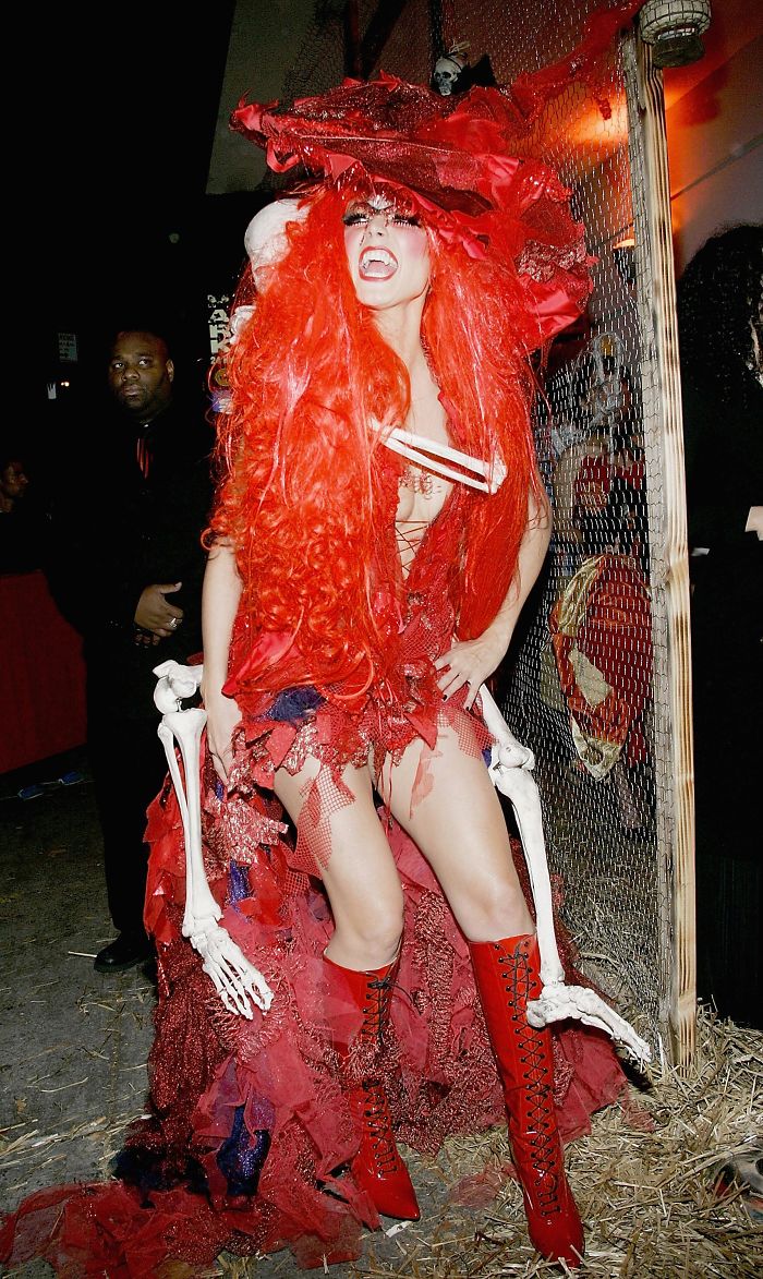 Heidi Klum vient de dévoiler son costume de cette année et prouve qu’elle est une fois de plus la reine de l’Halloween
