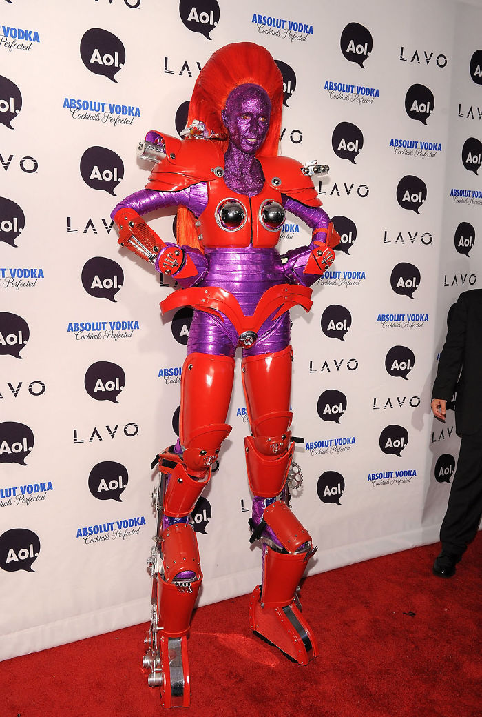 Heidi Klum vient de dévoiler son costume de cette année et prouve qu’elle est une fois de plus la reine de l’Halloween