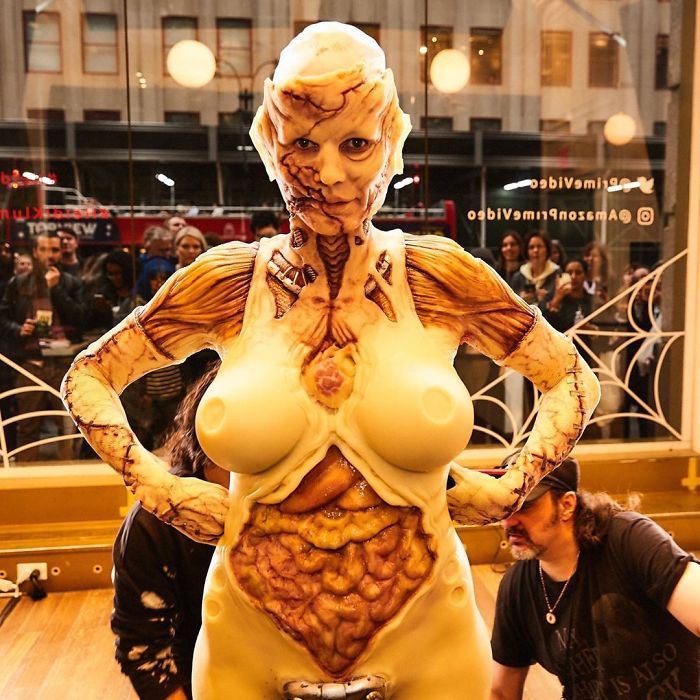 Heidi Klum vient de dévoiler son costume de cette année et prouve qu’elle est une fois de plus la reine de l’Halloween