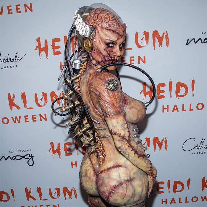 Heidi Klum vient de dévoiler son costume de cette année et prouve qu’elle est une fois de plus la reine de l’Halloween