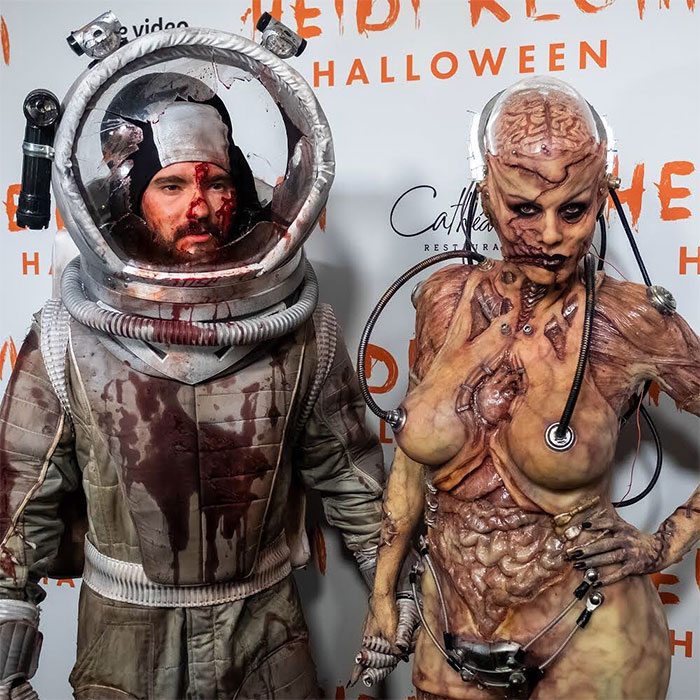 Heidi Klum vient de dévoiler son costume de cette année et prouve qu’elle est une fois de plus la reine de l’Halloween