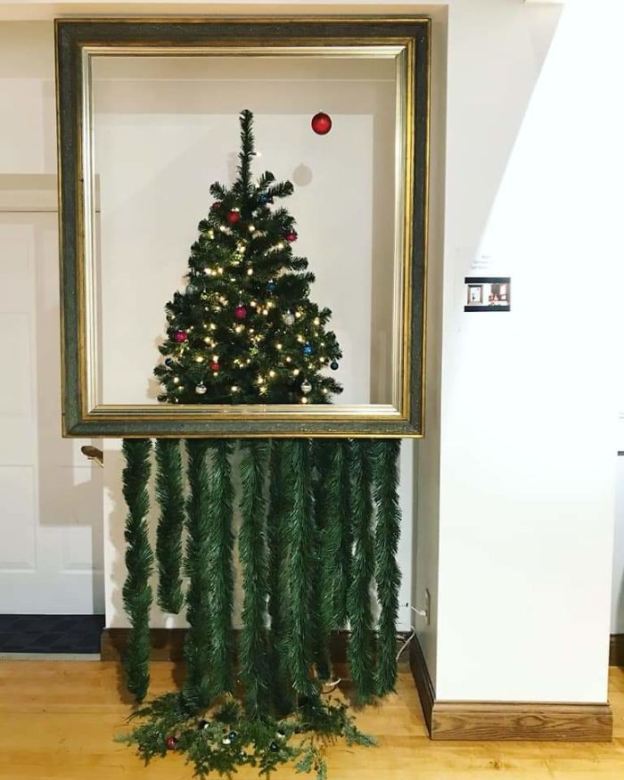 Voici comment des employés de différentes industries ont décoré leur lieu de travail avec des arbres de Noël très appropriés (22 images)