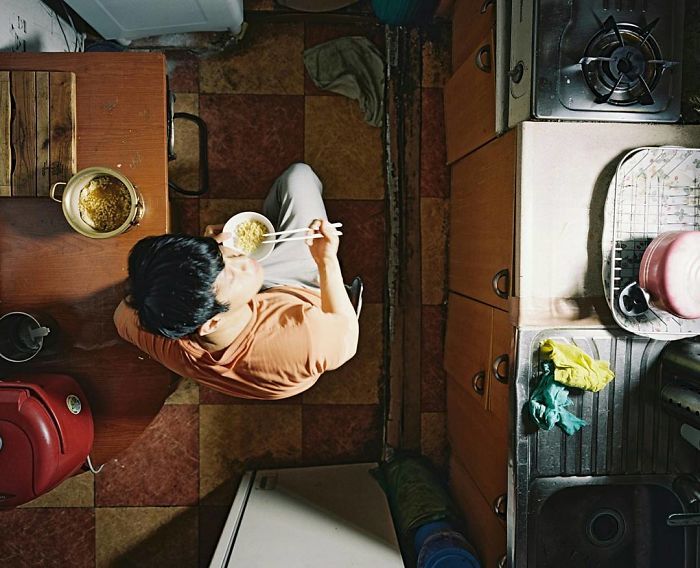 En 33 clichés percutants, ce photographe montre comment les pauvres vivent dans les «&nbsp;Goshitel&nbsp;»