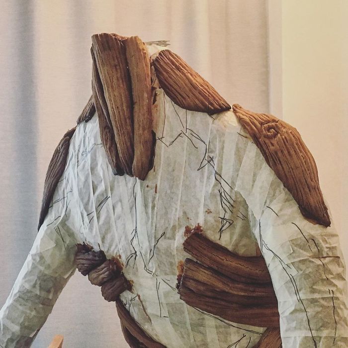 Cette femme repousse les limites et crée des sculptures incroyables en pain d’épices (20 images)