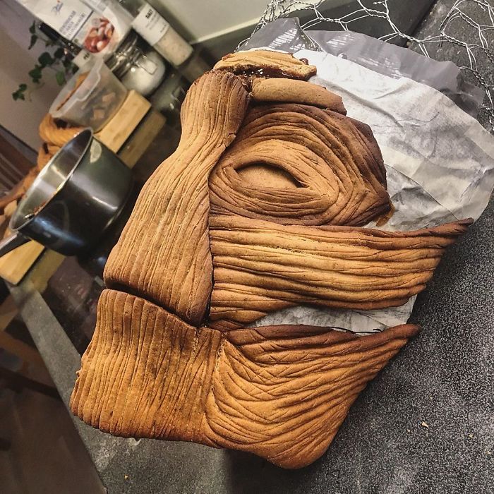 Cette femme repousse les limites et crée des sculptures incroyables en pain d’épices (20 images)