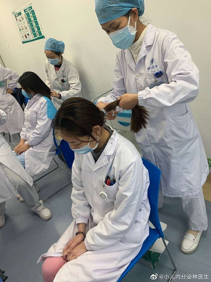 30 images qui montrent les réalités du personnel médical travaillant à Wuhan