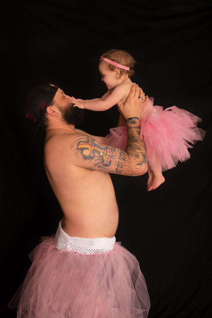 Cette séance photo d’un papa et sa fille vêtus de tutus est devenue virale (9 images)