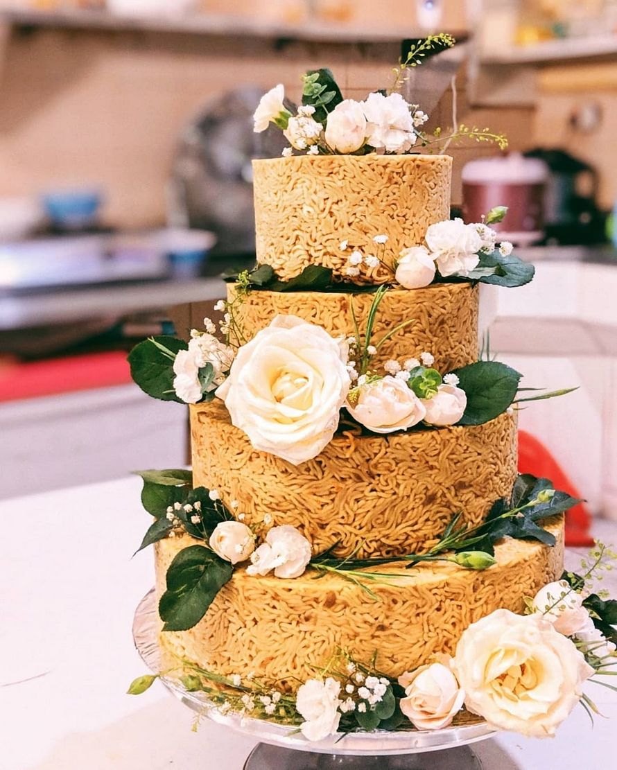 Les Gens Commandent Des Gateaux Aux Nouilles Instantanees Pour Leurs Mariages Ipnoze