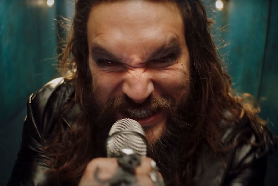 Ozzy Osbourne a demandé à Jason Momoa de l’incarner dans un nouveau clip et il a assuré
