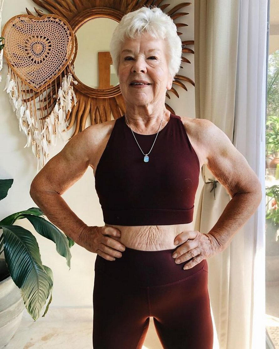 Une fille a aidé sa mère de 73 ans à perdre plus de 25 kilos et à retrouver la santé, et ses photos avant et après sont devenues virales