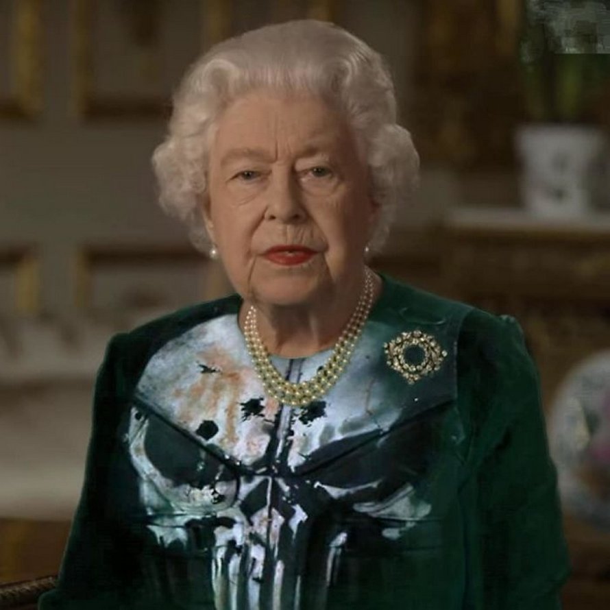 La reine d’Angleterre a prononcé un discours vêtue d’un habit vert et les photoshopeurs ont immédiatement su quoi faire