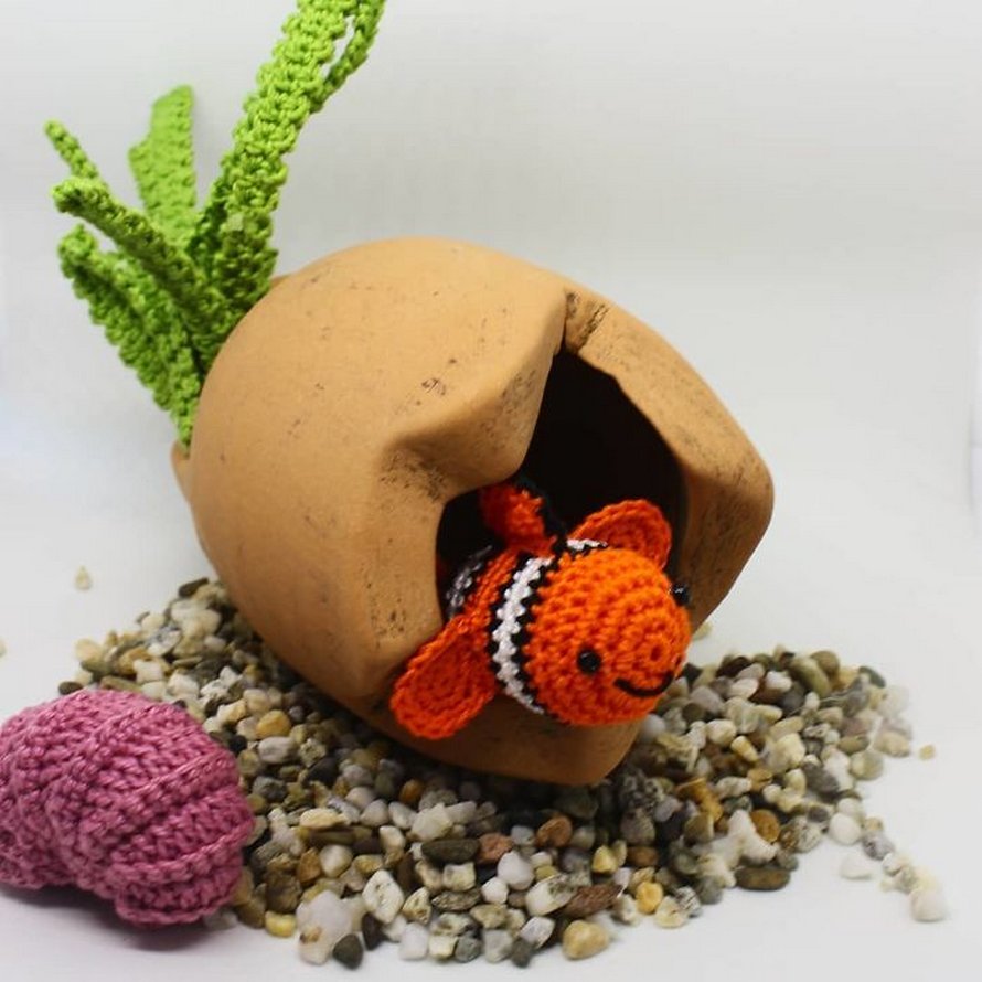 Une artiste italienne a créé un superbe aquarium au crochet