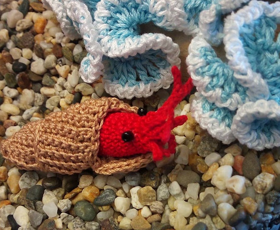 Une artiste italienne a créé un superbe aquarium au crochet