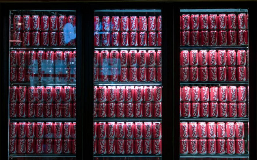 Coca-Cola et Carlsberg présentent des bouteilles à base de plantes qui se dégradent en 1 an