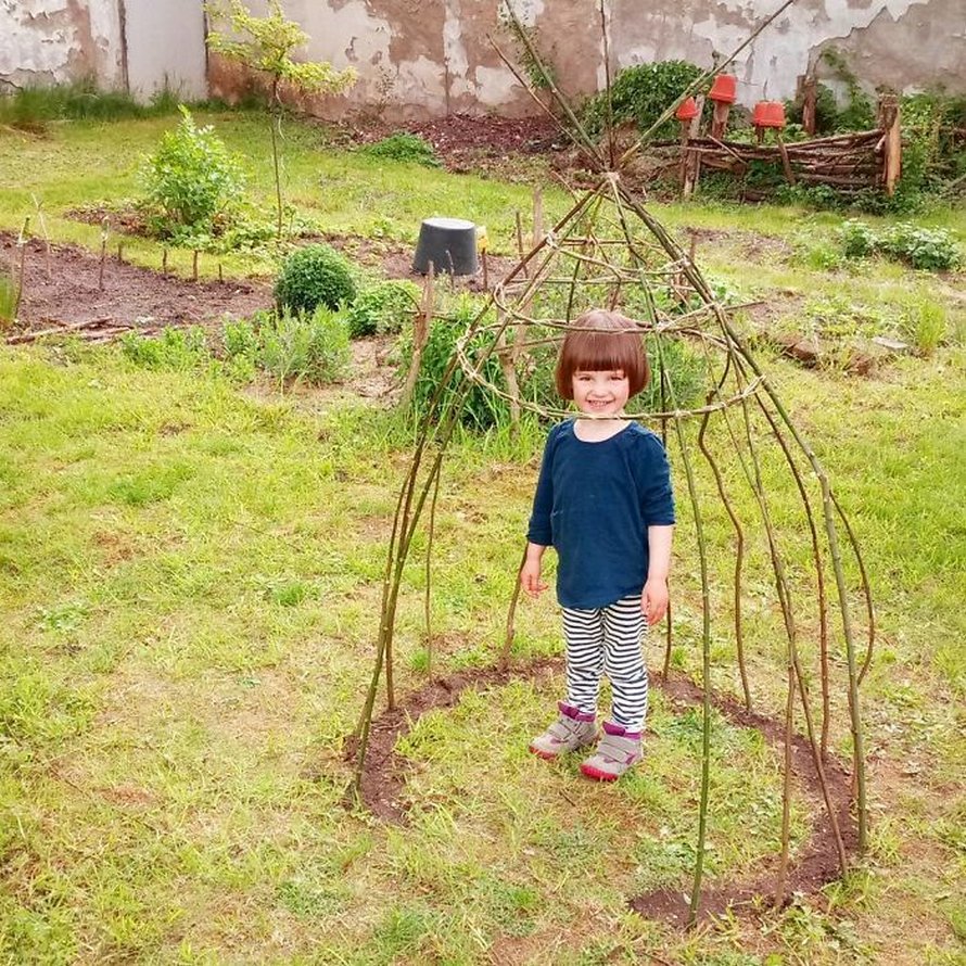 Des gens créent des tentes de jardin magiques avec des haricots pour leurs enfants et voici les 15 plus belles créations