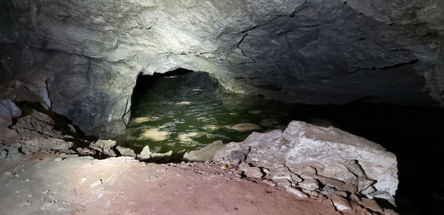 Un énorme trou s’est ouvert dans le Dakota du Sud, alors des gens y ont pénétré pour enquêter et les photos sont devenues virales