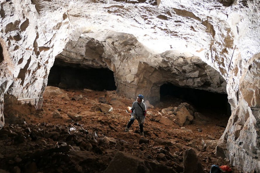Un énorme trou s’est ouvert dans le Dakota du Sud, alors des gens y ont pénétré pour enquêter et les photos sont devenues virales
