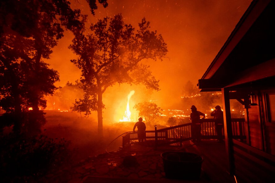 Les avions de passagers à la retraite combattent maintenant les incendies dans le monde entier