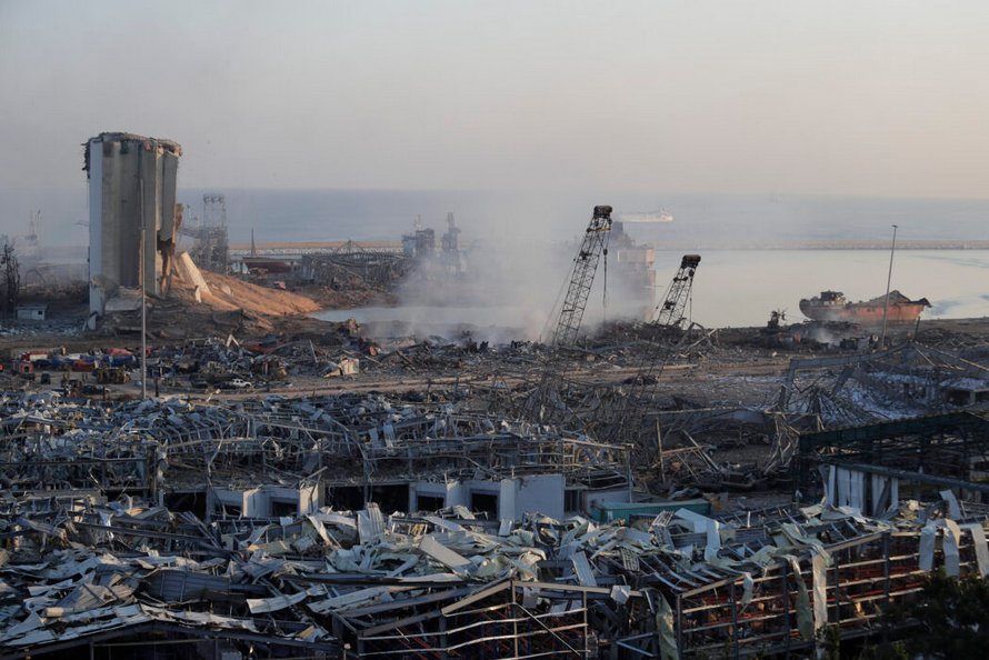 Au moins 100 personnes sont mortes dans l’explosion à Beyrouth qui a détruit des bâtiments et endommagé la moitié de la ville