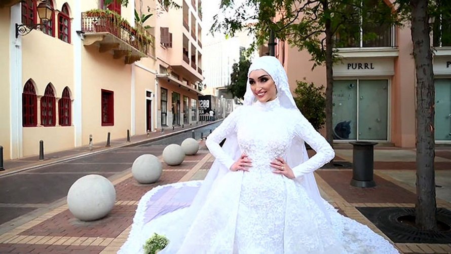 Un photographe capture l’explosion de Beyrouth lors d’une séance photo de mariage