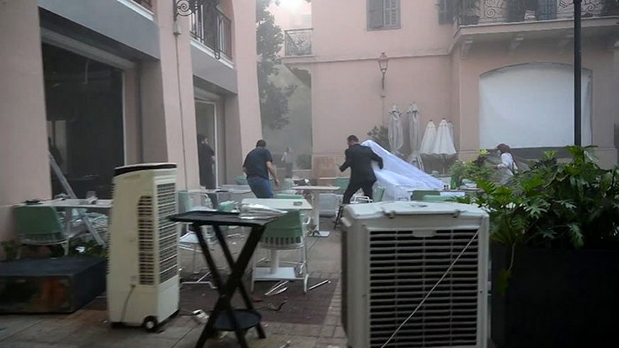 Un photographe capture l’explosion de Beyrouth lors d’une séance photo de mariage