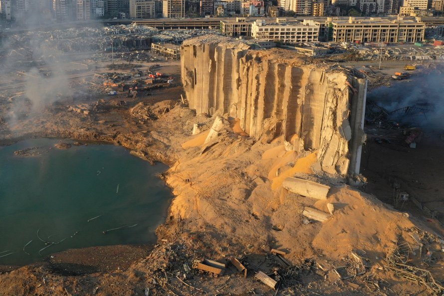 Le gouvernement libanais démissionne après l’explosion meurtrière de Beyrouth