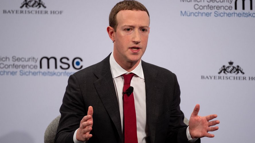Mark Zuckerberg, le PDG de Facebook, est officiellement un centimilliardaire