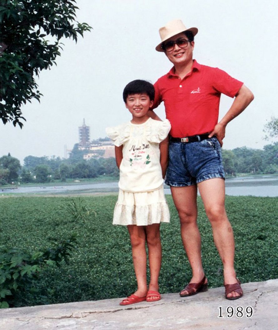 Ce père et sa fille prennent des photos annuelles au même endroit depuis 40 ans et les photos montrent à quel point le temps passe vite