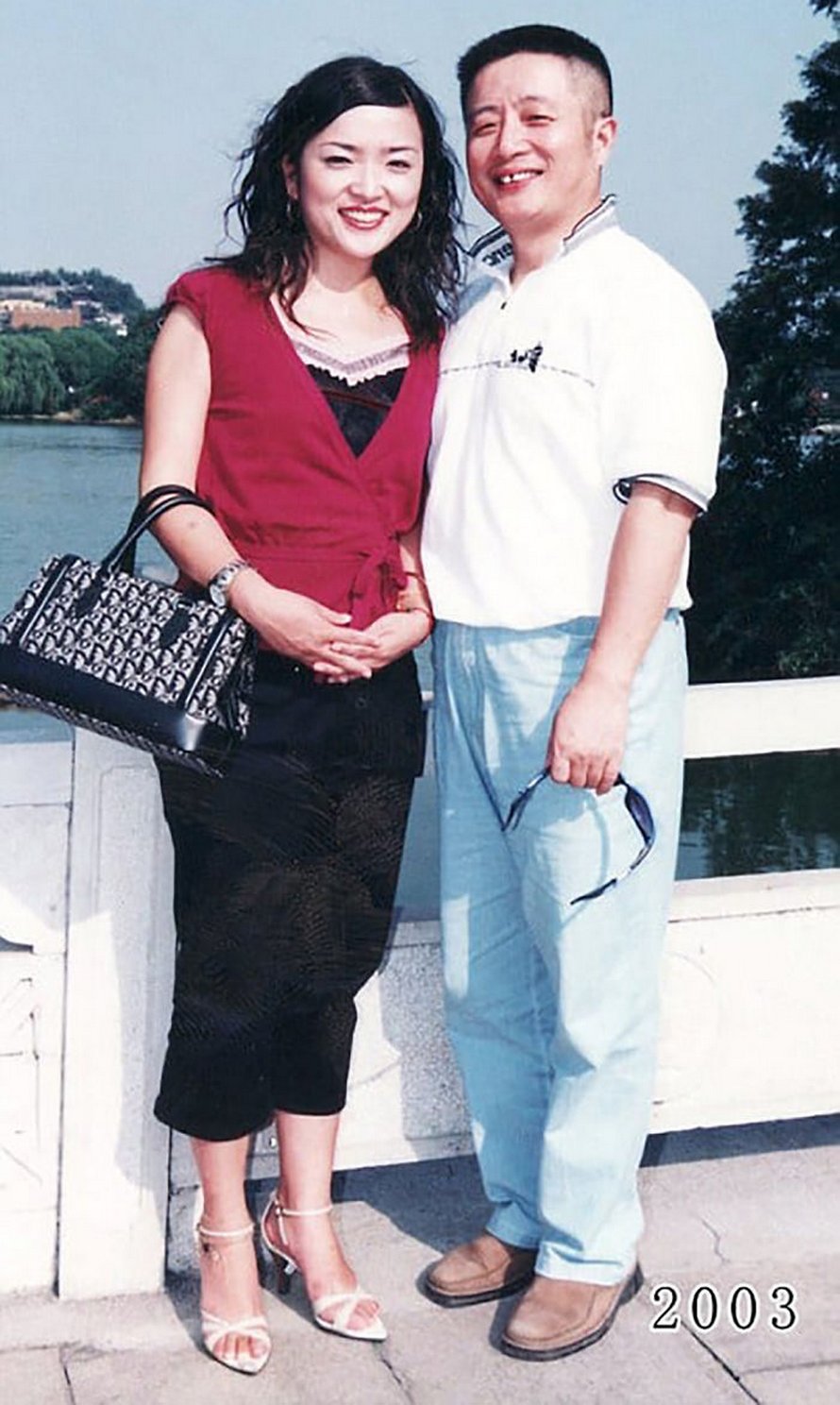 Ce père et sa fille prennent des photos annuelles au même endroit depuis 40 ans et les photos montrent à quel point le temps passe vite