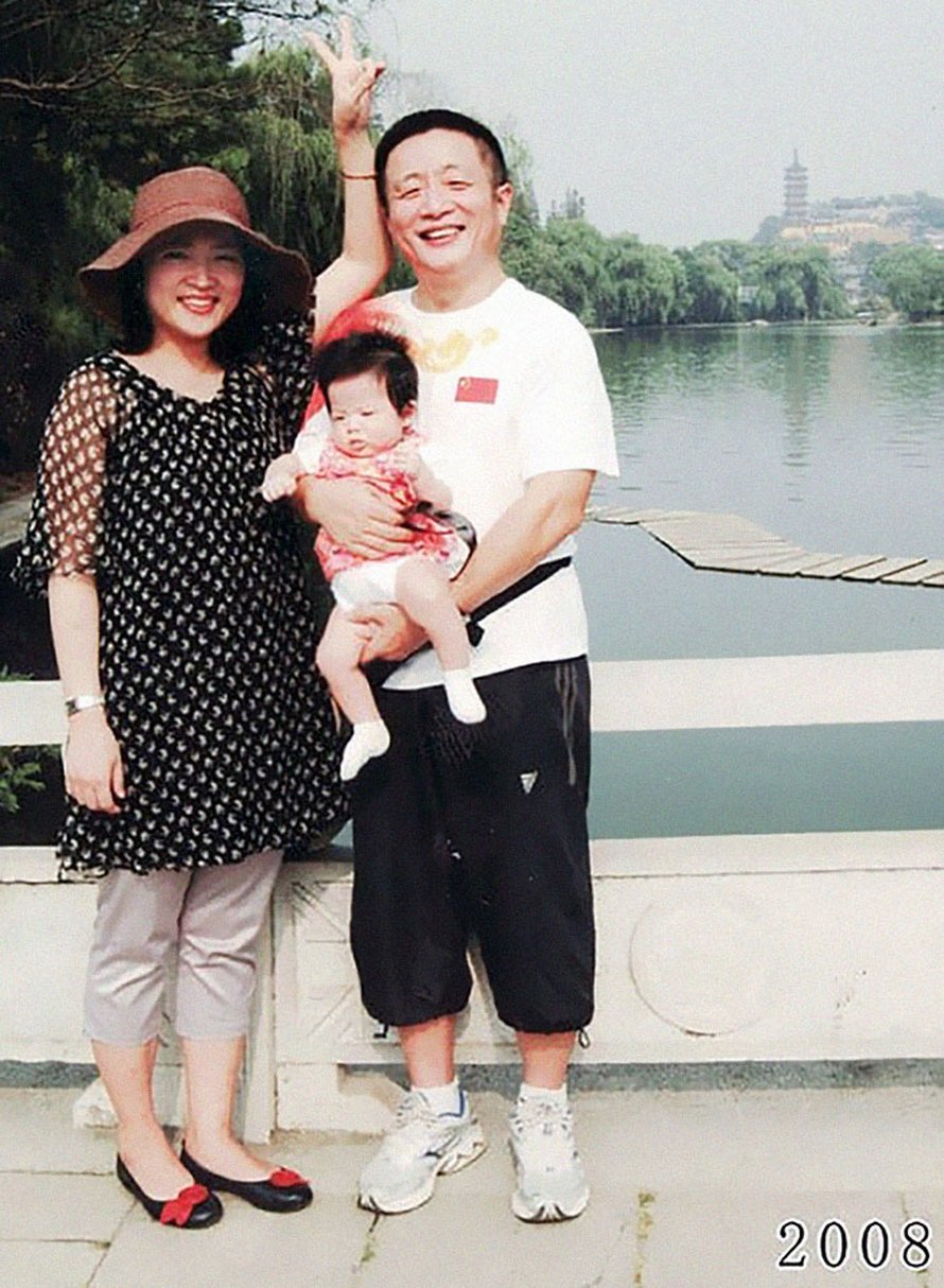 Ce père et sa fille prennent des photos annuelles au même endroit depuis 40 ans et les photos montrent à quel point le temps passe vite