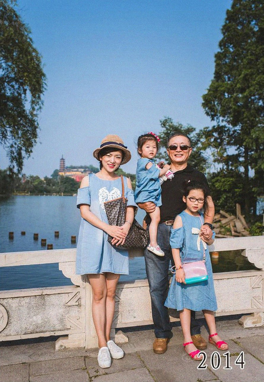 Ce père et sa fille prennent des photos annuelles au même endroit depuis 40 ans et les photos montrent à quel point le temps passe vite