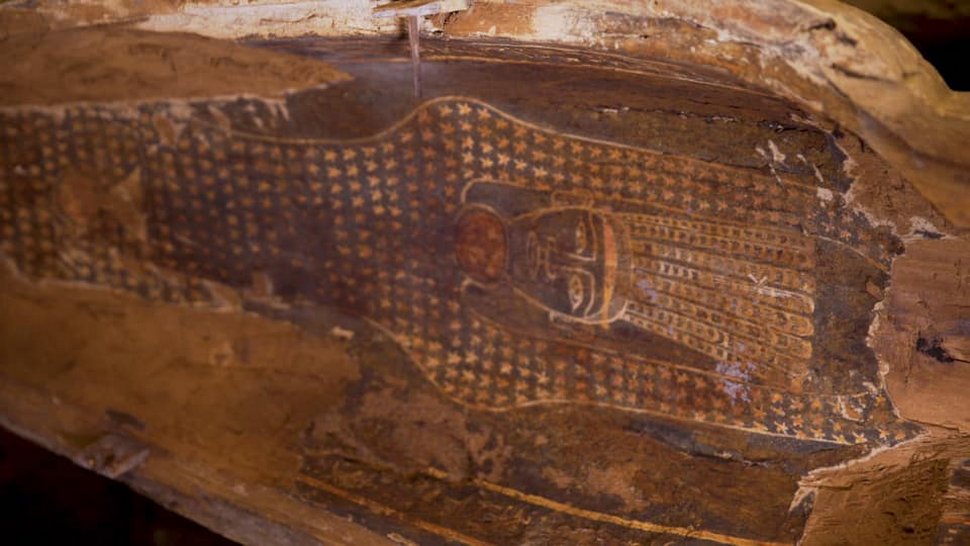 13 cercueils de 2 500 ans complètement scellés découverts en Égypte