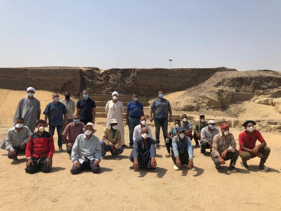 13 cercueils de 2 500 ans complètement scellés découverts en Égypte
