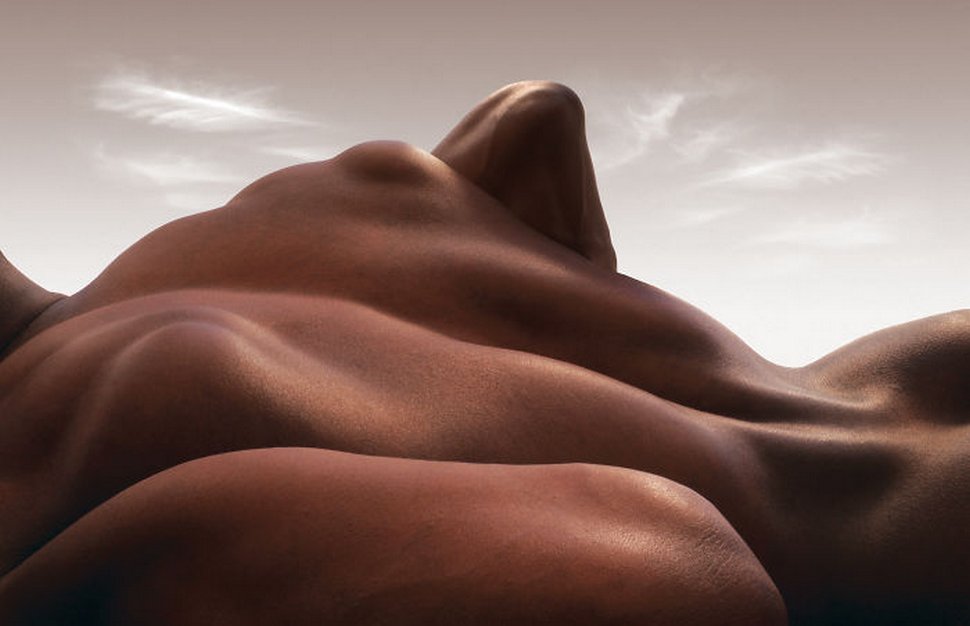 Ce photographe crée des paysages en utilisant uniquement des corps humains