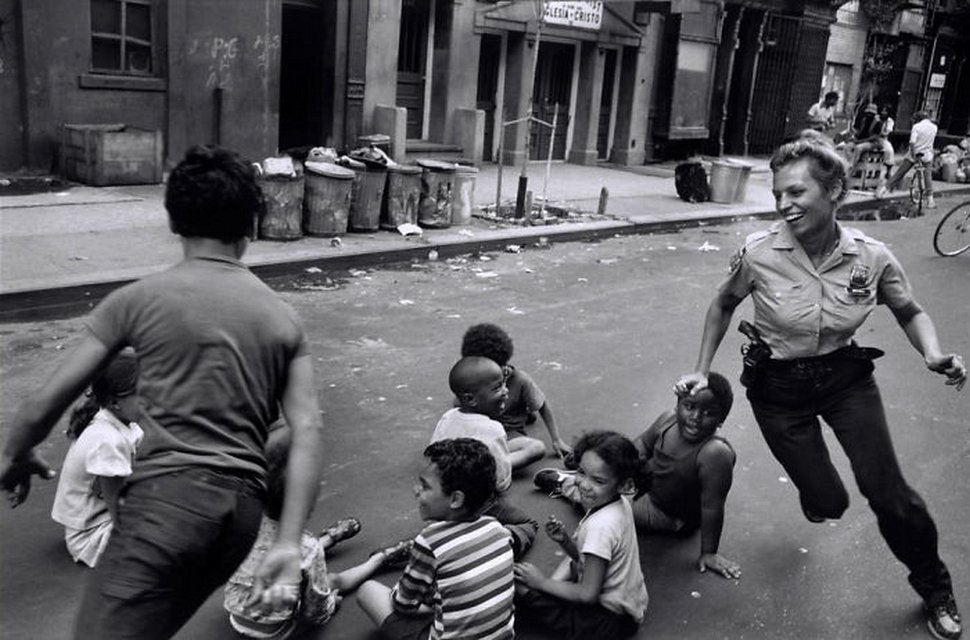 22 photos qui montrent la vie des enfants avant les smartphones, quand ils s’amusaient vraiment ! Par Janvier Doyon Enfants-jouent-avant-smartphones-027