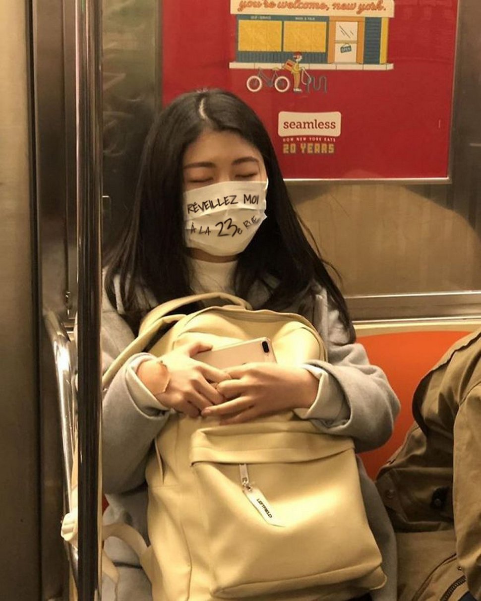 22 fois où des gens ont vu les masques les plus étranges et les plus originaux dans le métro