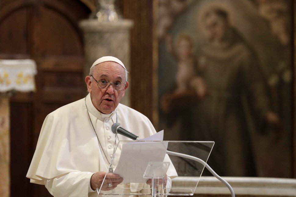 Le pape François compare l’avortement à « engager un tueur à gages »