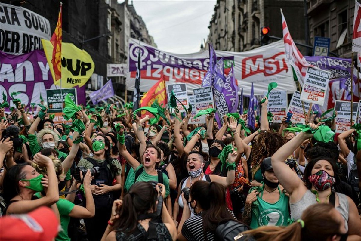L’Argentine devient le premier grand pays d’Amérique latine à légaliser l’avortement