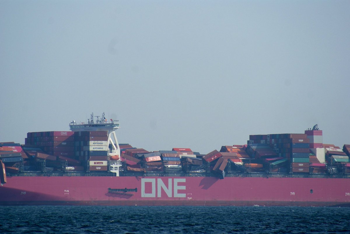 Un cargo perd près de 2&nbsp;000 conteneurs par-dessus bord lors d&#8217;une tempête