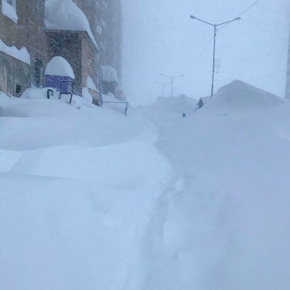 La ville la plus froide de Russie a reçu deux mois de neige en 5 jours seulement et les photos sont surréalistes