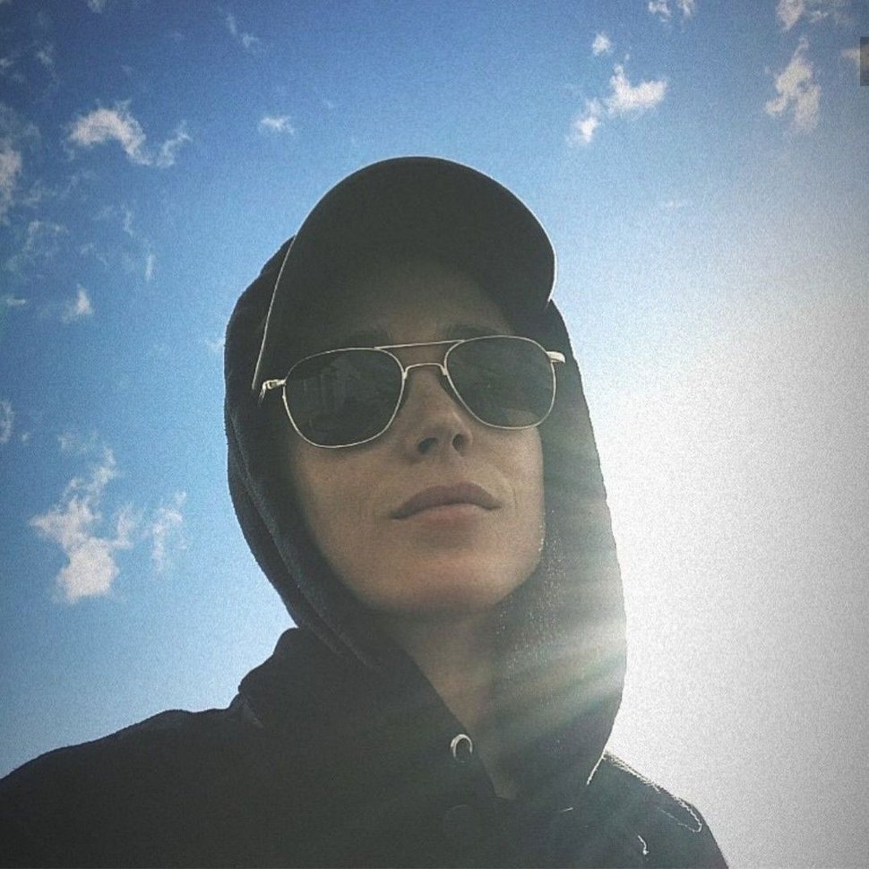 La femme d’Elliot Page dit qu’elle est fière du coming out trans de la star