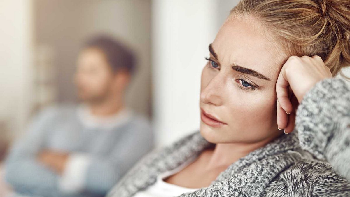 Une femme poursuit son petit ami pour ne pas l’avoir demandée en mariage après huit ans de relation