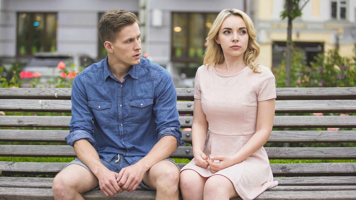 Une femme poursuit son petit ami pour ne pas l’avoir demandée en mariage après huit ans de relation