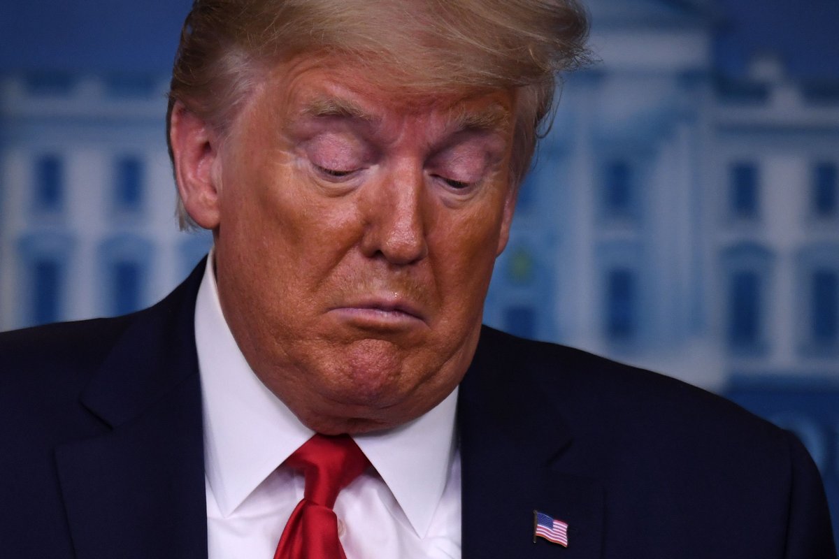 Mark Zuckerberg vient de bloquer indéfiniment les comptes Facebook et Instagram de Donald Trump pour incitation à la violence