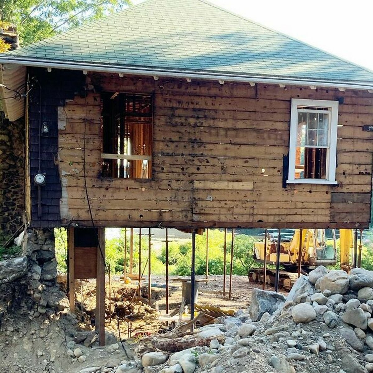 Ces inspecteurs de maisons ont découvert des choses si étranges qu’ils n’ont pu s’empêcher de prendre une photo