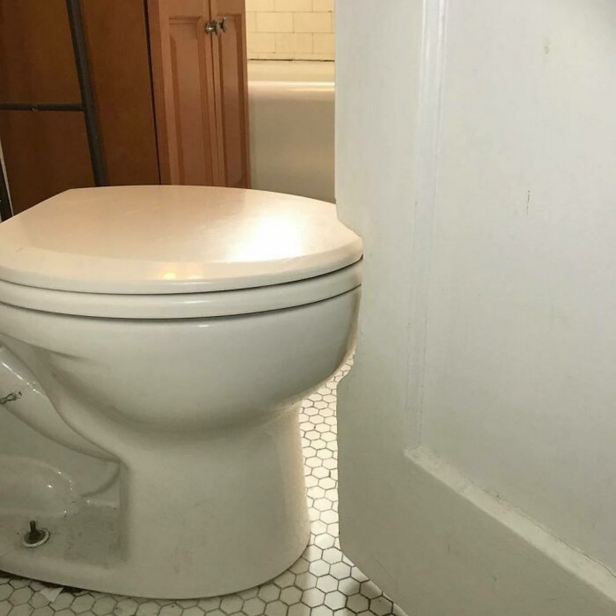 Ces inspecteurs de maisons ont découvert des choses si étranges qu’ils n’ont pu s’empêcher de prendre une photo