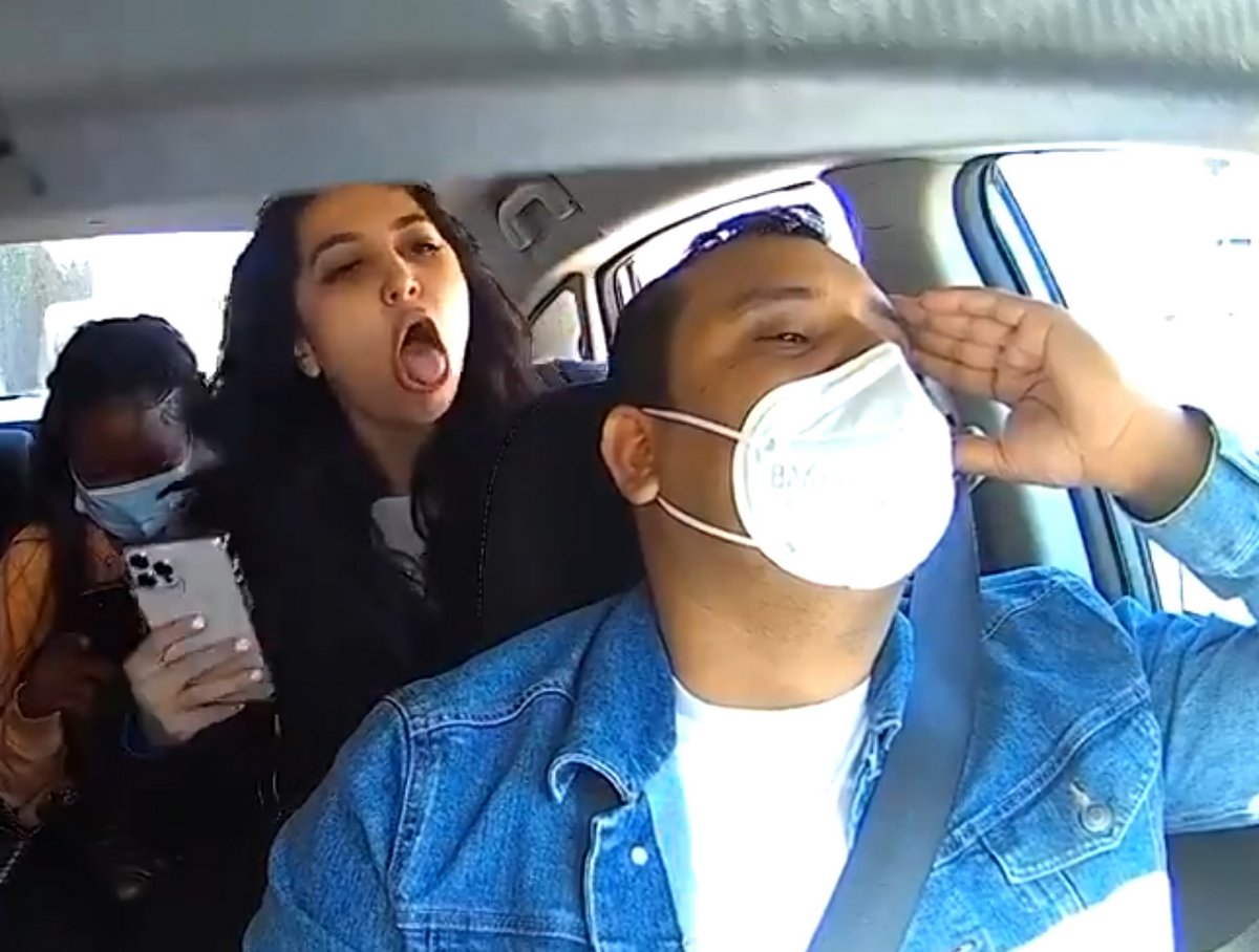 Cette femme qui a toussé sur un chauffeur Uber et lui a arraché son masque a été accusée