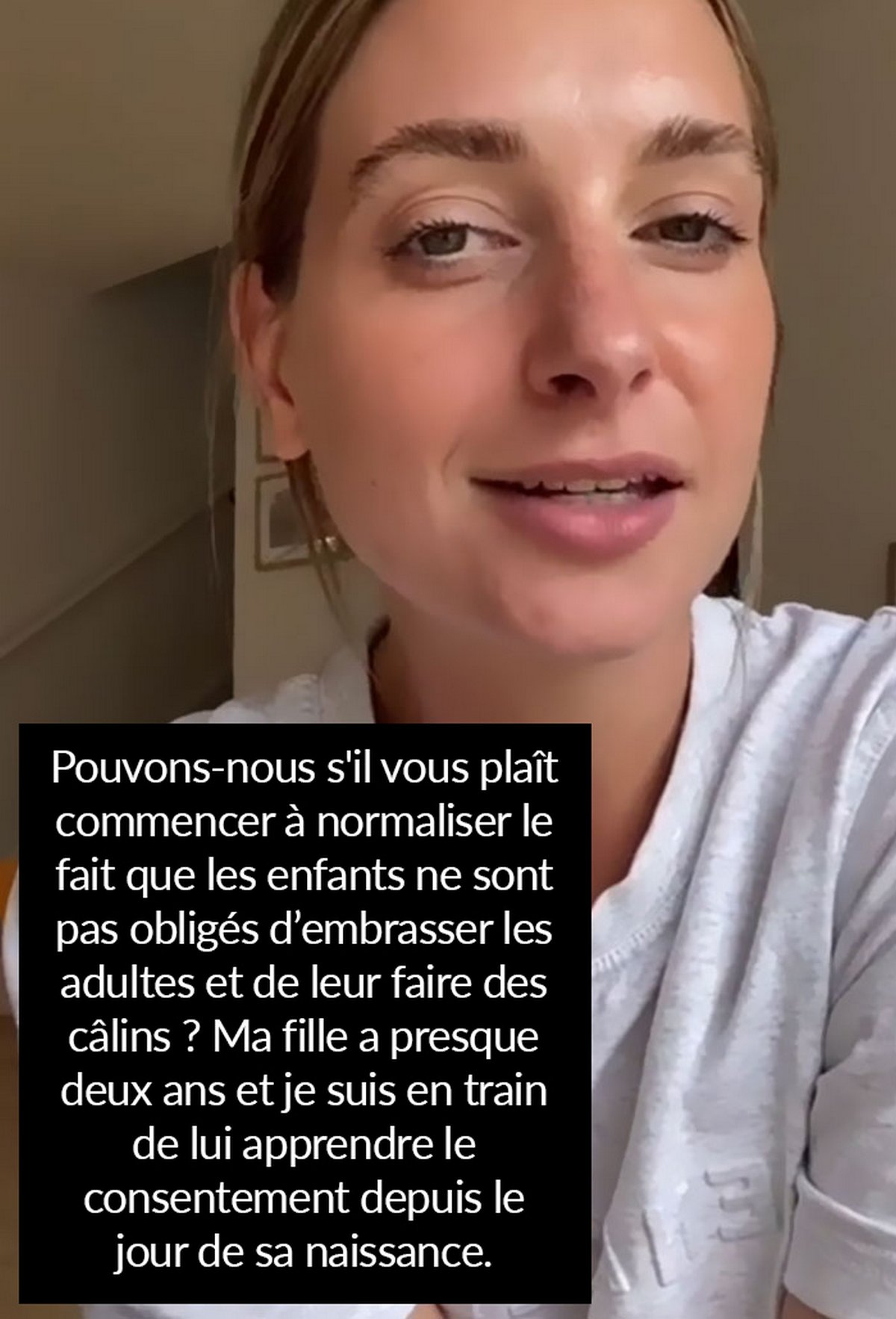 Cette mère explique pourquoi les grands-parents ne peuvent pas faire un câlin à son enfant de 2 ans quand ils le veulent et doivent lui demander son consentement